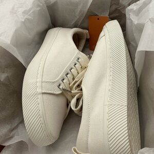 Quince Organic Cotton Sneakers - Cream size 10M